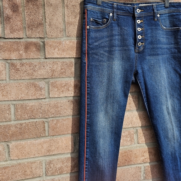 Pilcro and the Letterpress relaxed straight leg jeans - Picture 4 of 8